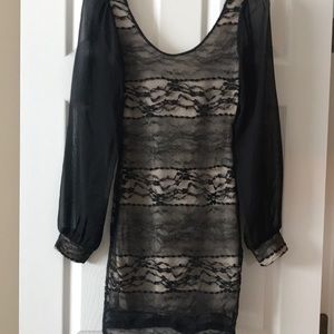 Beautiful lace sleeved dress